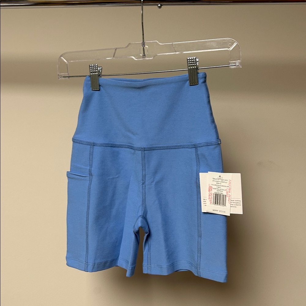 Beyond yoga keep pace pocket bike short flower blue heather